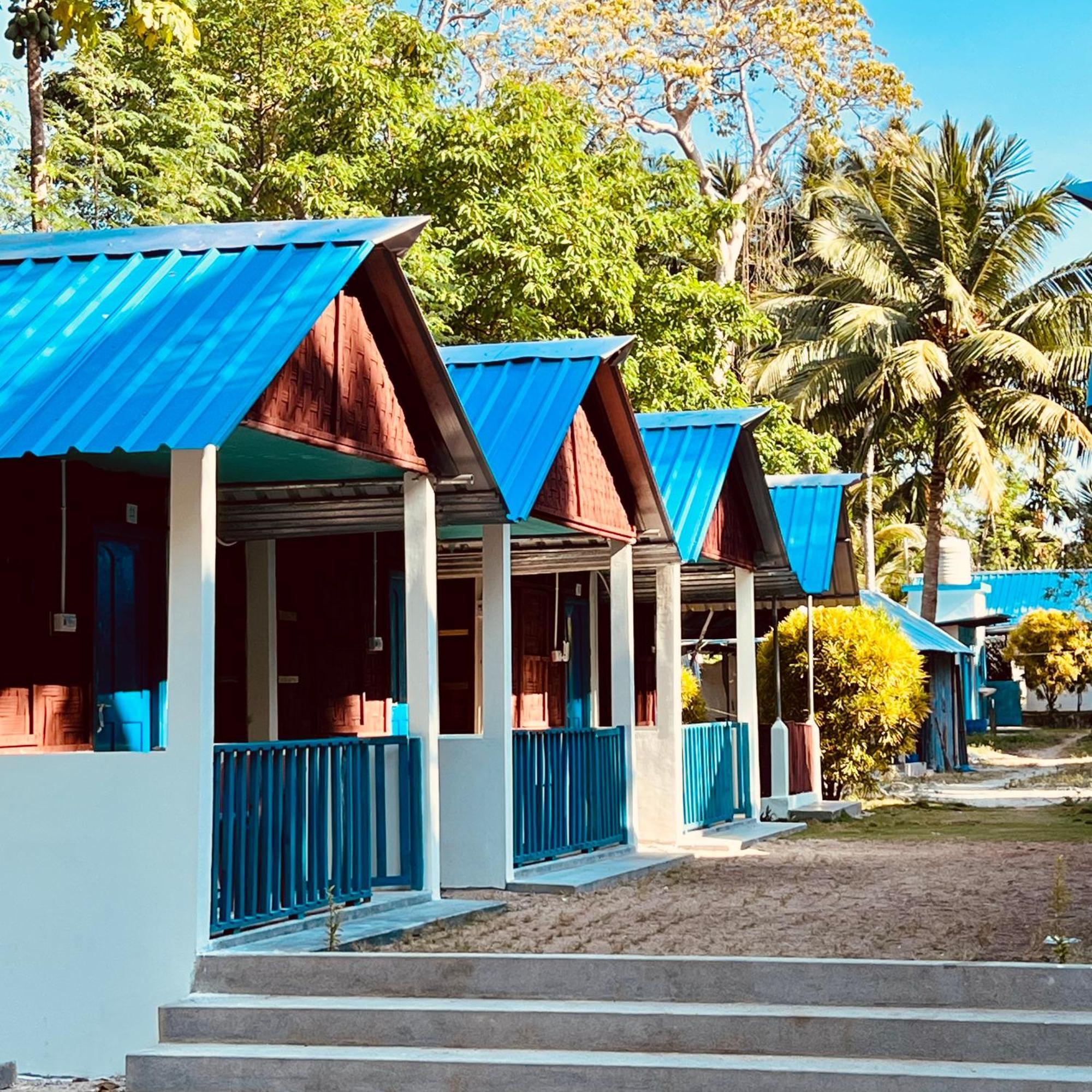Blue Sea Restaurant & Bungalows Sitapur Exteriér fotografie