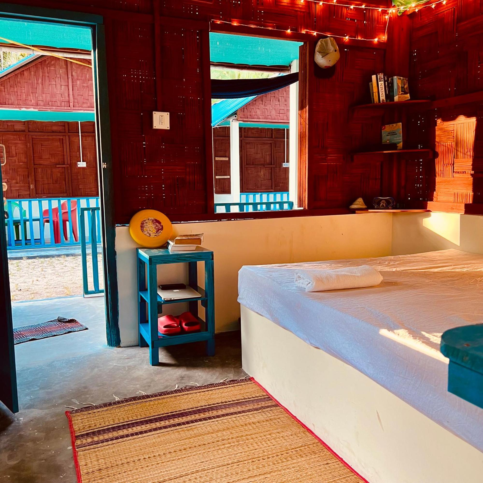 Blue Sea Restaurant & Bungalows Sitapur Exteriér fotografie
